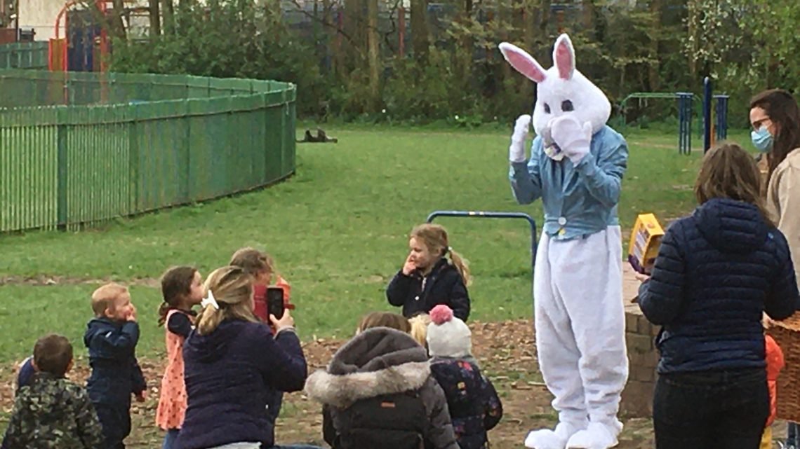 Easter Bunny comes to Wray Crescent